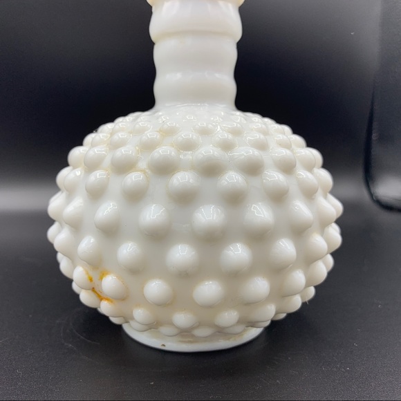 Vintage Fenton Milk Glass Hobnail Perfume or potion Bottle - Picture 2 of 8